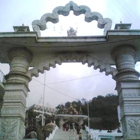 Main-Enterance-gate-to-temple-480×480